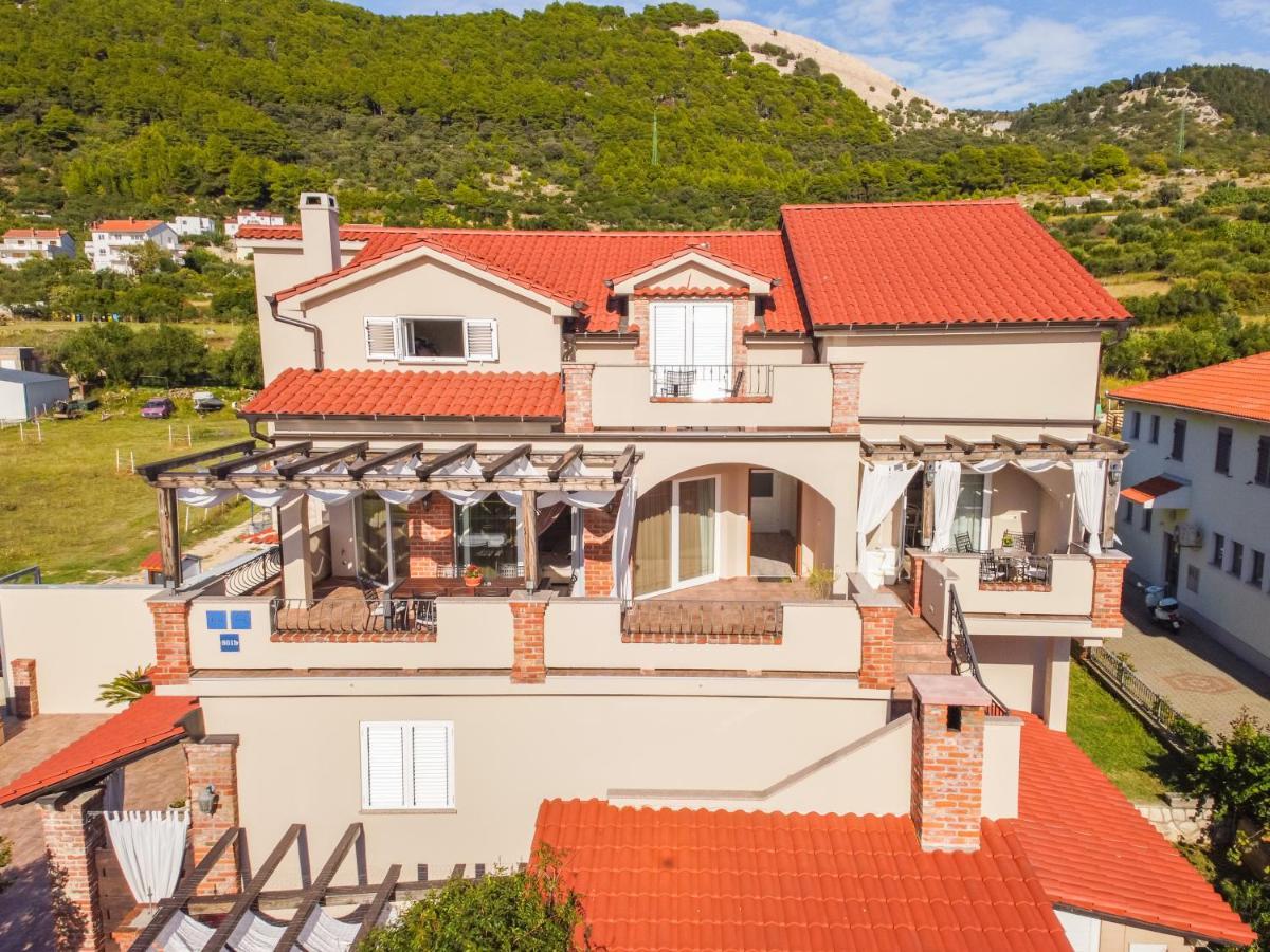 Banjol Apartments Vintage מראה חיצוני תמונה
