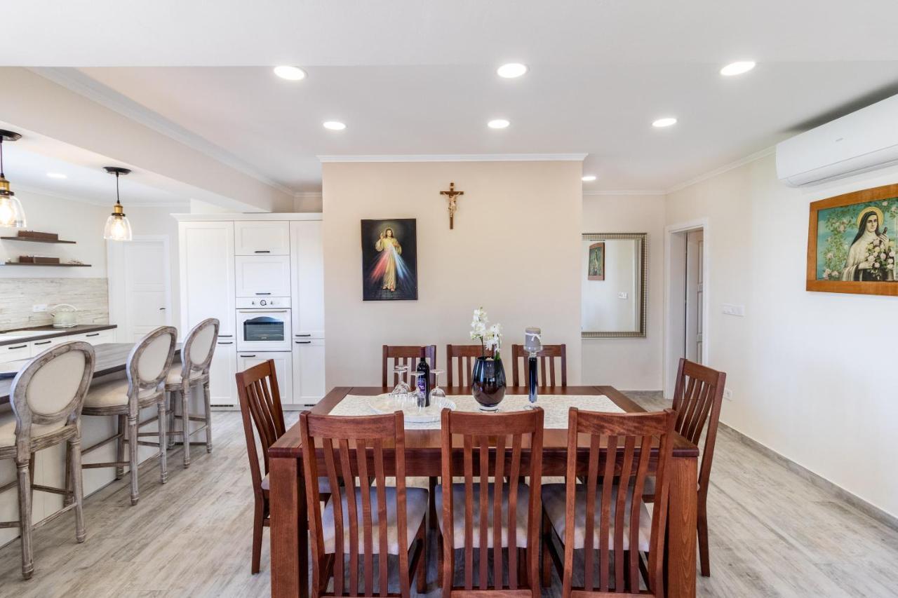 Banjol Apartments Vintage מראה חיצוני תמונה
